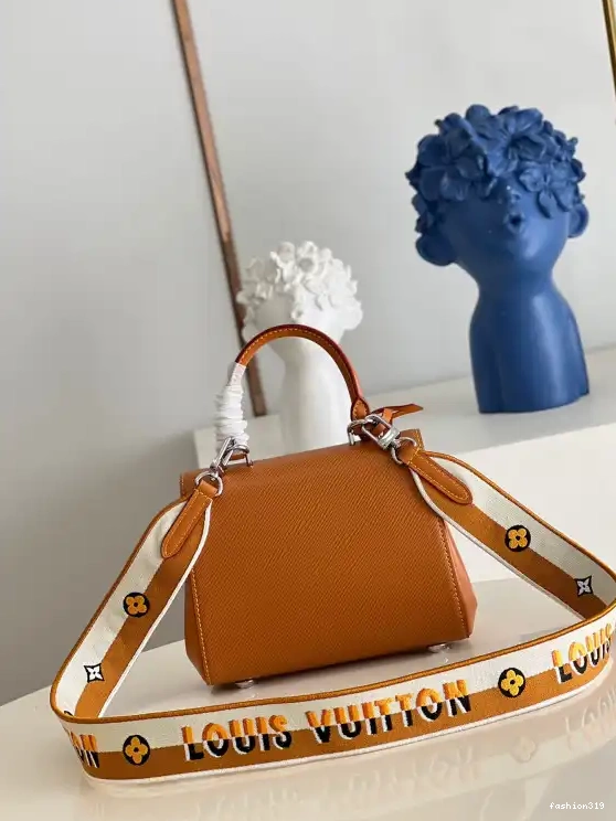 VUITTON MINI CHANELUNY LOUIS 0421